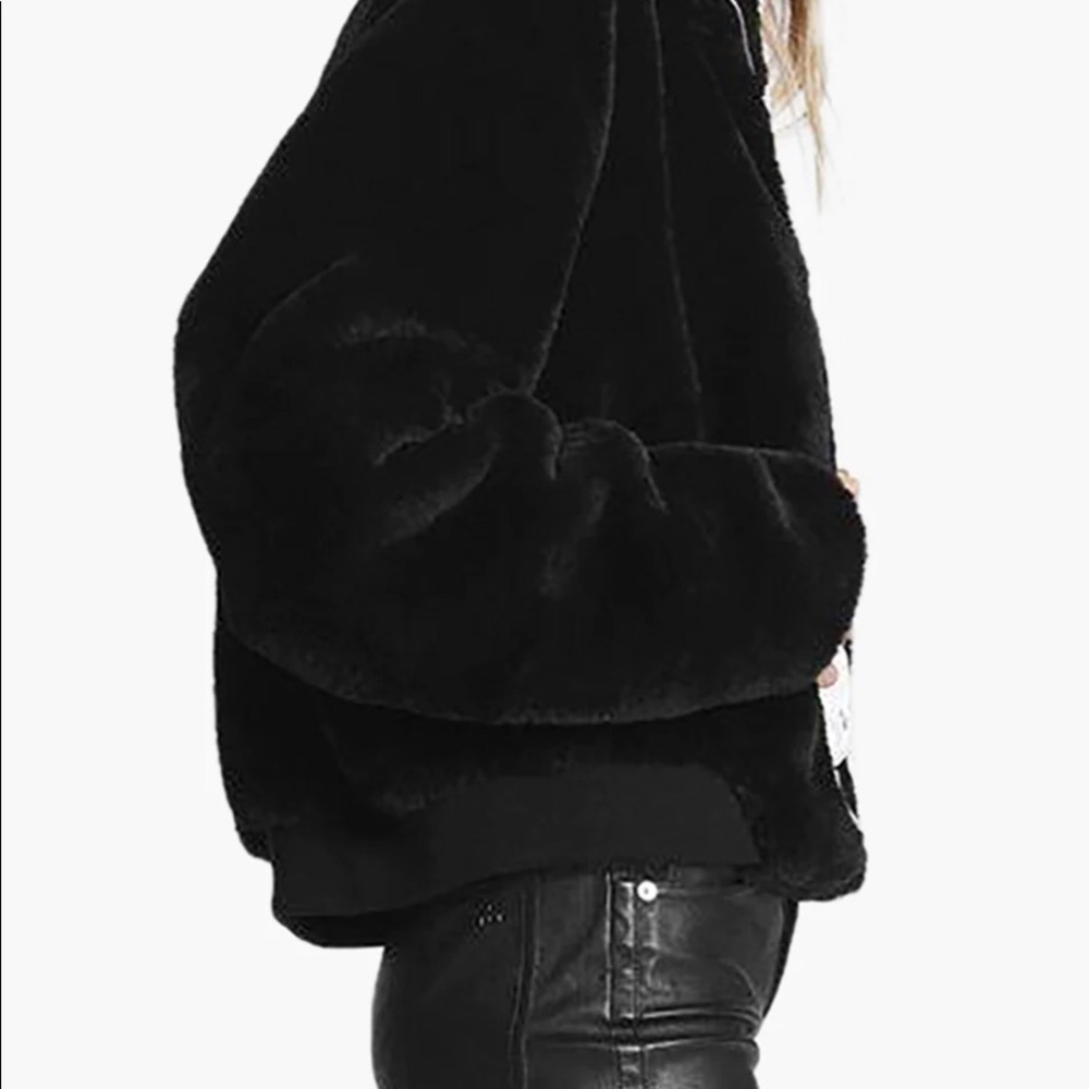 Black faux for jacket! NWT!😍